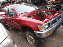 1994 TOYOTA TRUCK RED XTRA CAB 2.4L MT 4WD Z15081